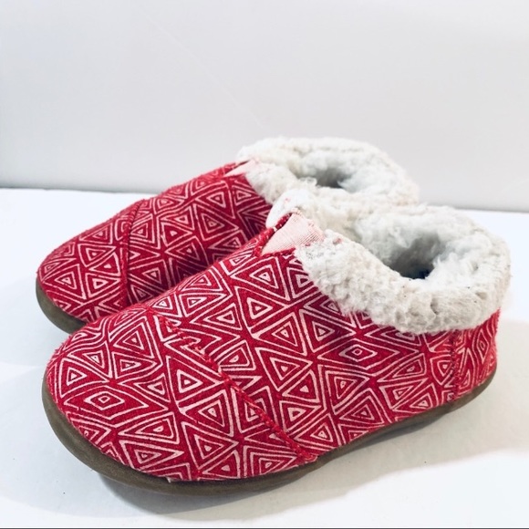 toms kids slippers